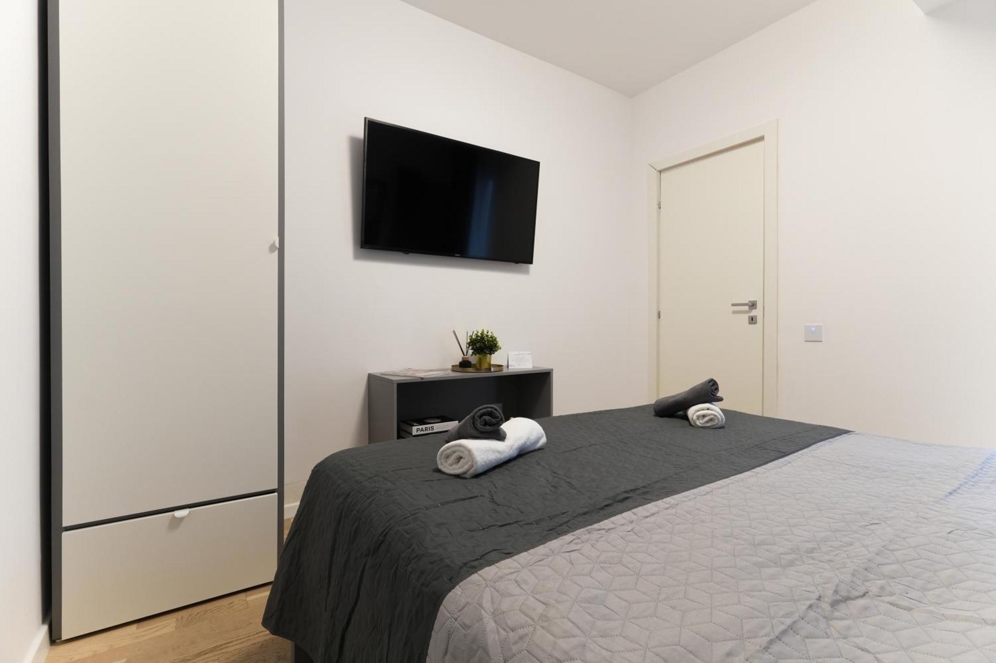 Ana - Cozy & Quiet Apt With Balcony & Garden View Bucarest Esterno foto