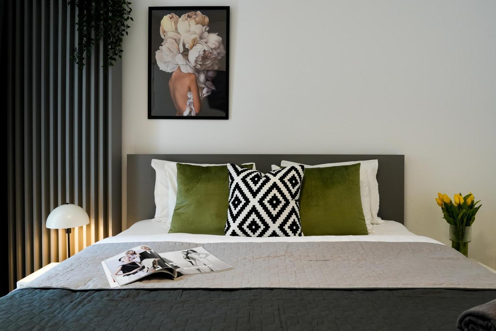 Ana - Cozy & Quiet Apt With Balcony & Garden View Bucarest Esterno foto