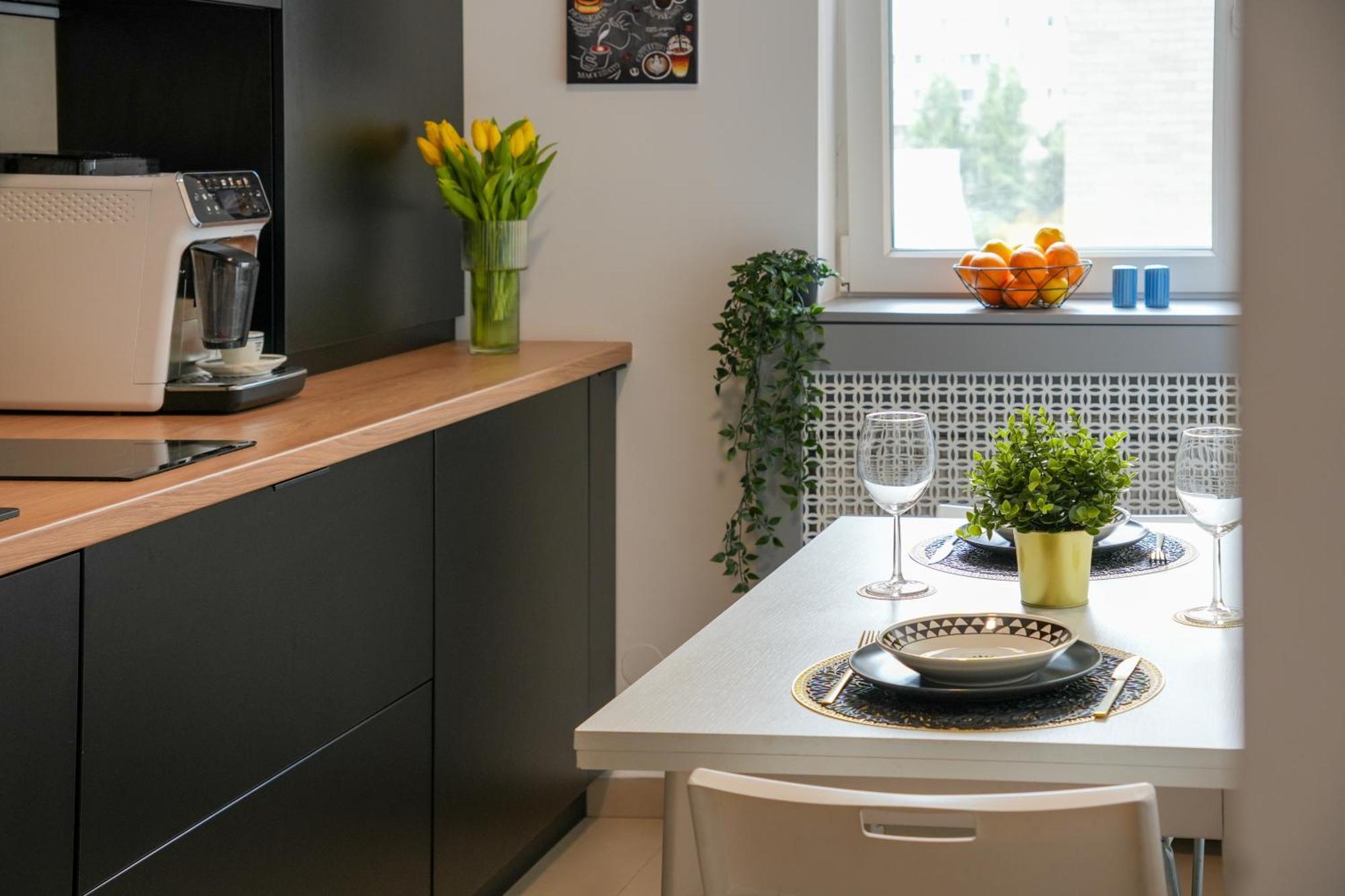Ana - Cozy & Quiet Apt With Balcony & Garden View Bucarest Esterno foto